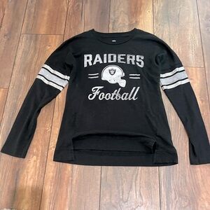 { nfl } Girls Raiders long sleeve shirt, size medium